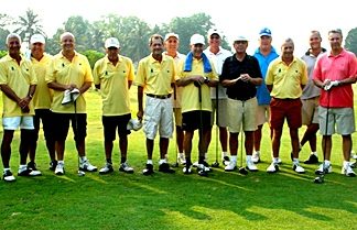 The match-play teams line up at Eastern Star.
